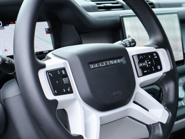 2025 Land Rover Defender 110 X-Dynamic SE v8 Oshkosh WI 2025 Land Rover Defender 110 X-Dynamic SE v8 Oshkosh WI