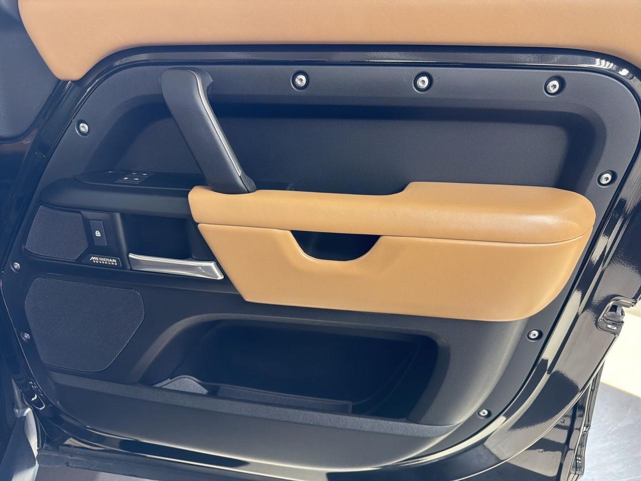 2025 Land Rover Defender 110 X-Dynamic SE Annapolis MD