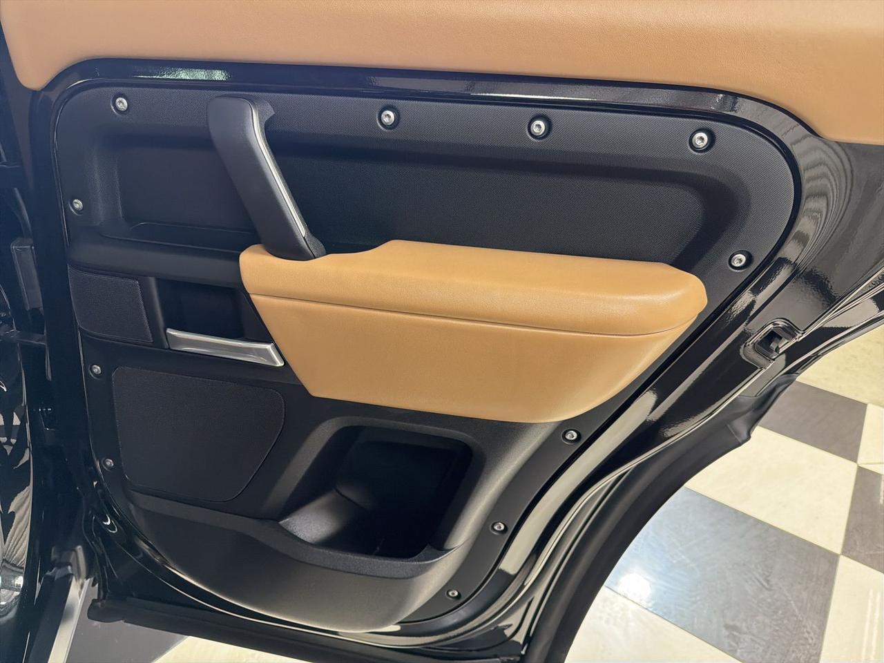 2025 Land Rover Defender 110 X-Dynamic SE Annapolis MD