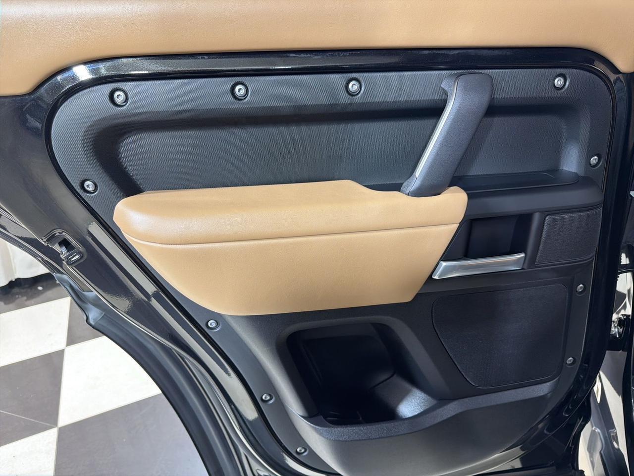 2025 Land Rover Defender 110 X-Dynamic SE Annapolis MD