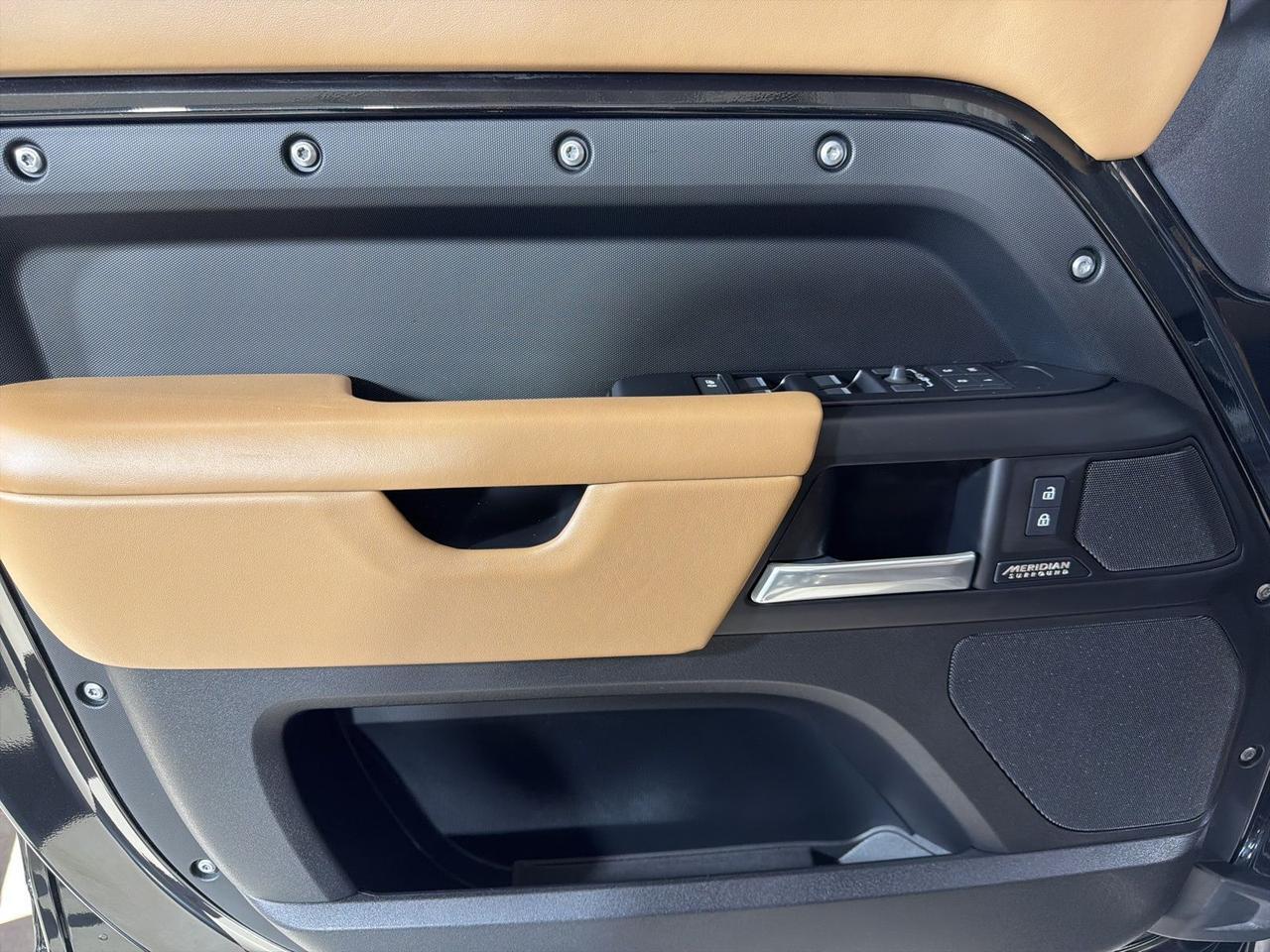 2025 Land Rover Defender 110 X-Dynamic SE Annapolis MD