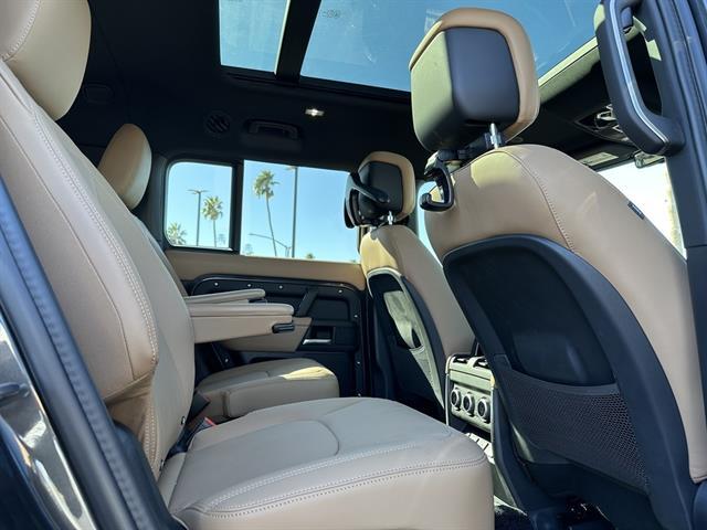 2025 Land Rover Defender 130 P400 X-Dynamic SE Tucson AZ
