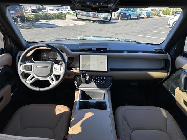 2025 Land Rover Defender 130 P400 X-Dynamic SE Tucson AZ