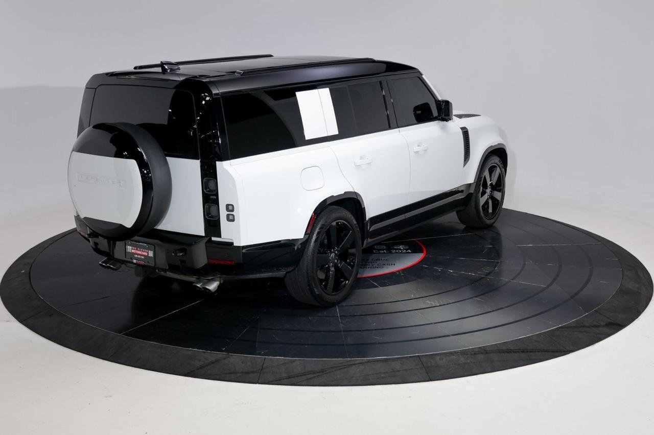 2025 Land Rover Defender 130 P500 w/ Extended Black Exterior Franklin TN