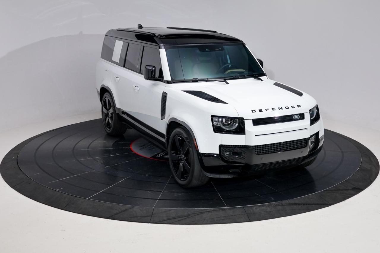 2025 Land Rover Defender 130 P500 w/ Extended Black Exterior Franklin TN