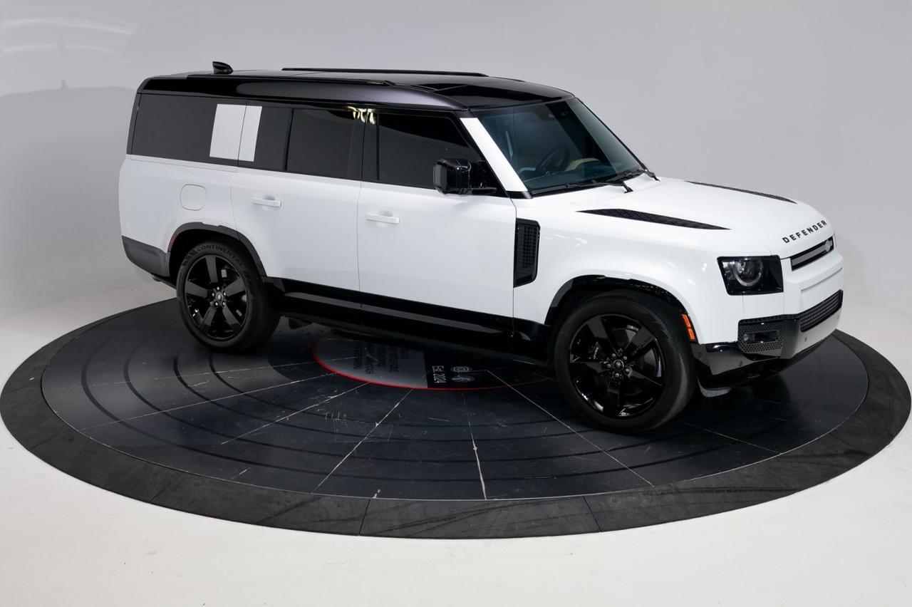 2025 Land Rover Defender 130 P500 w/ Extended Black Exterior Franklin TN