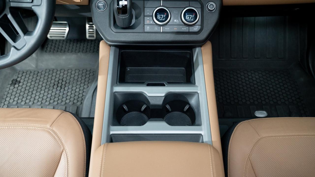 2025 Land Rover Defender 130 P500 w/ Extended Black Exterior Franklin TN