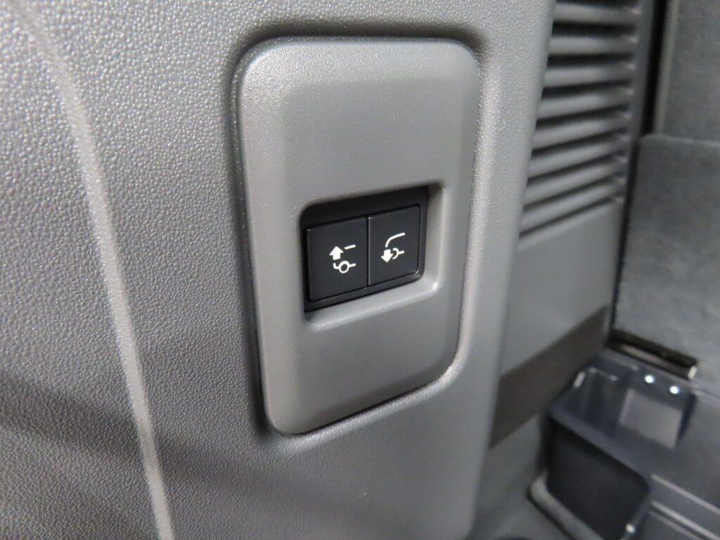 2025 Land Rover Defender 130 S AWD Fond du Lac WI