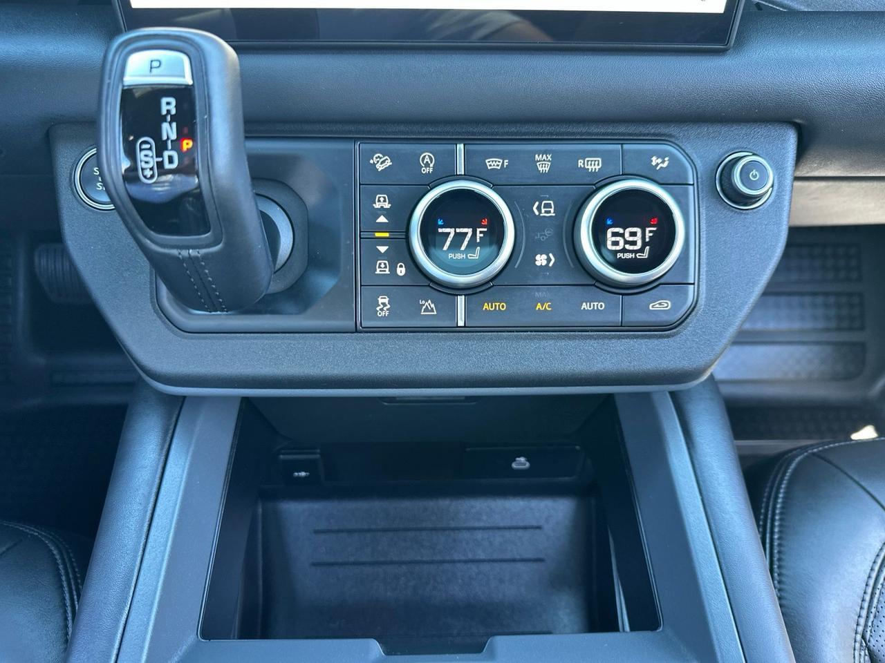 2025 Land Rover Defender 130 S Chantilly VA