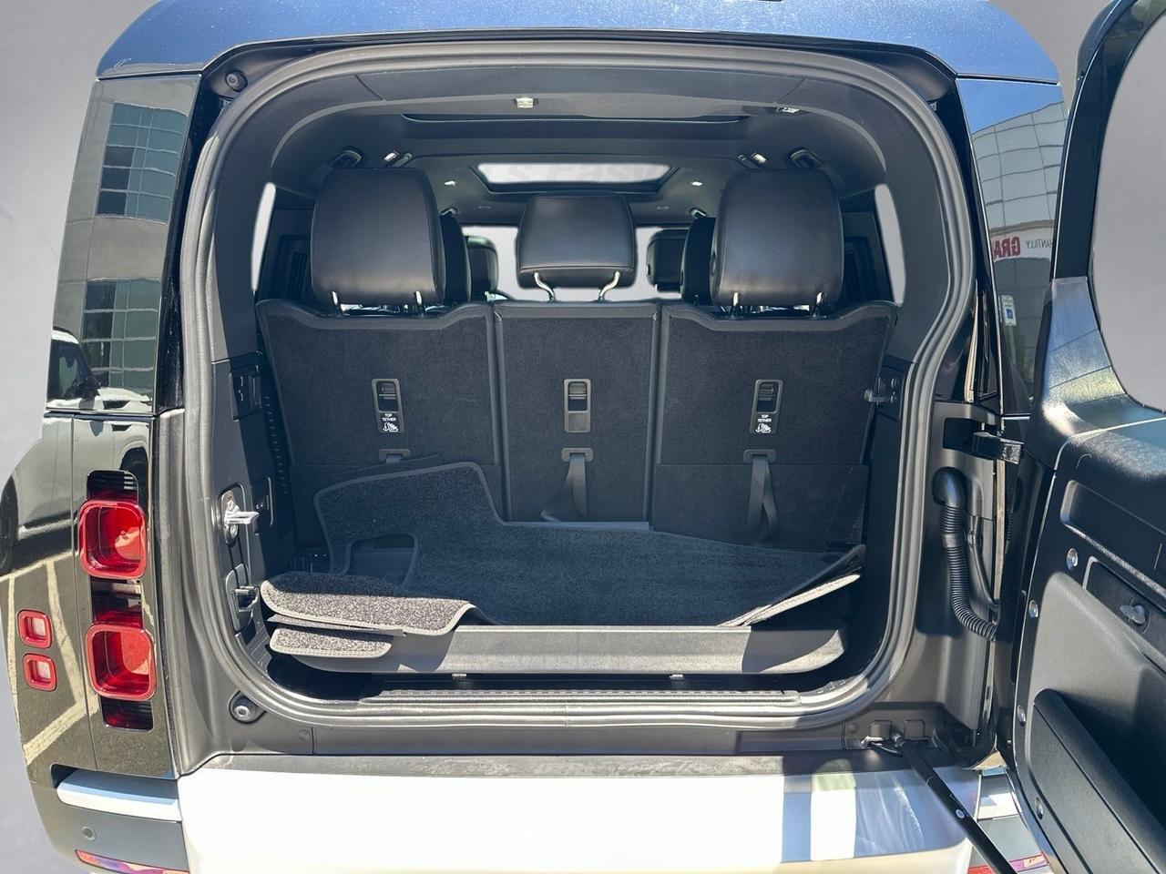 2025 Land Rover Defender 130 S Chantilly VA