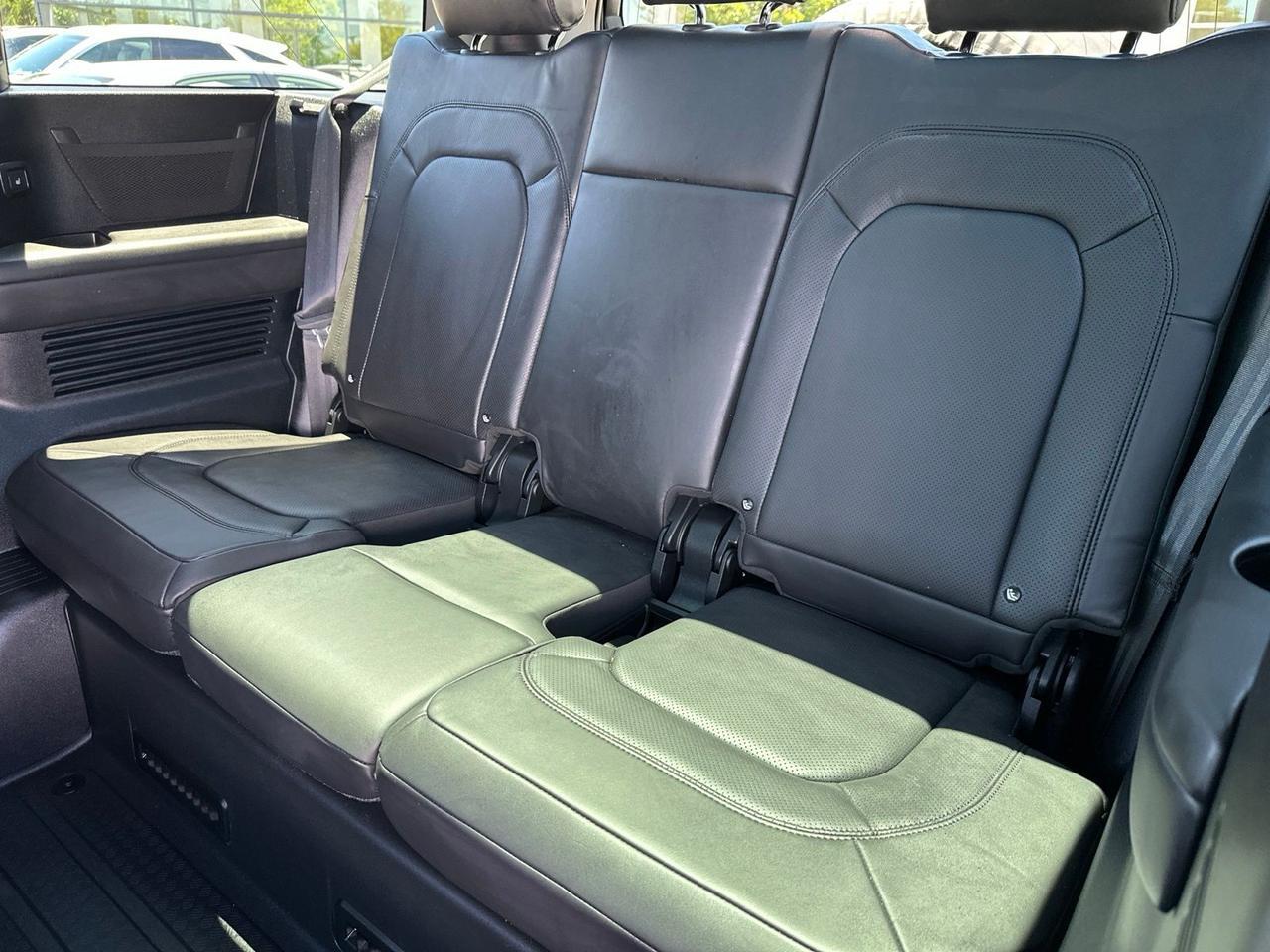 2025 Land Rover Defender 130 S Chantilly VA