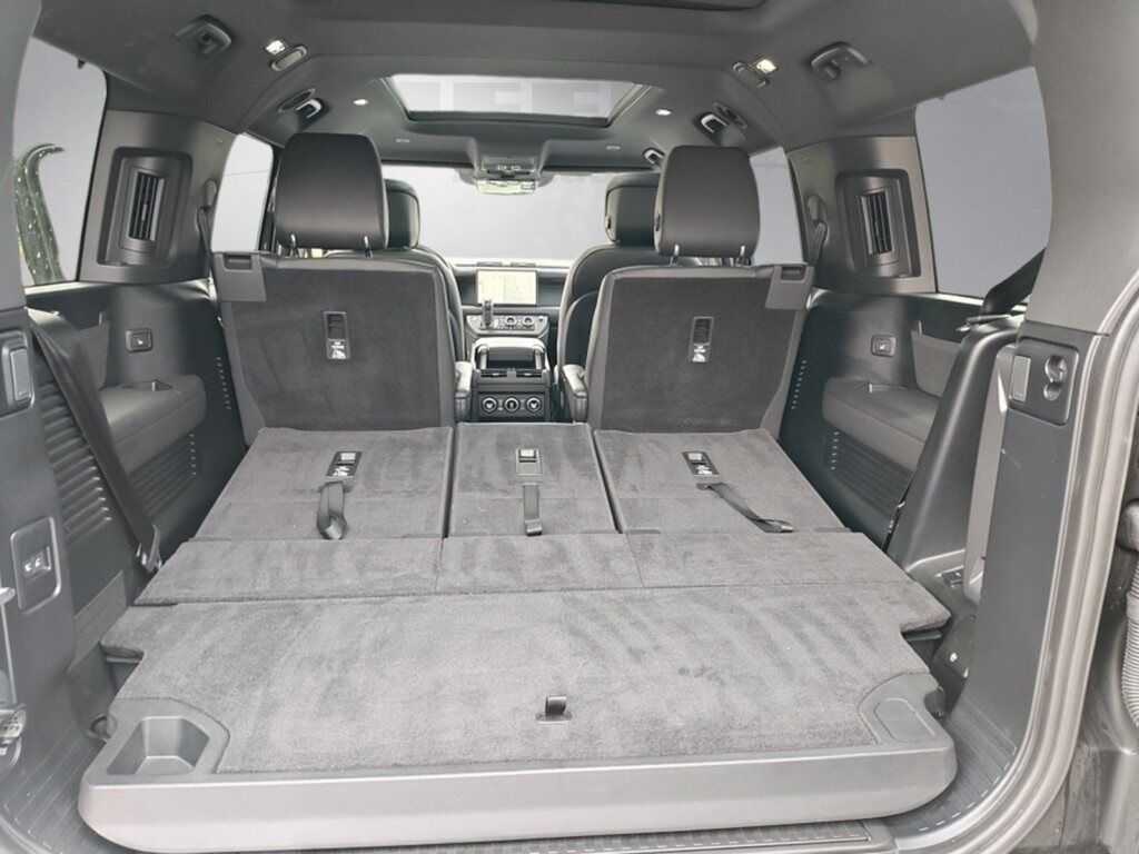 2025 Land Rover Defender 130 S Hunt Valley MD