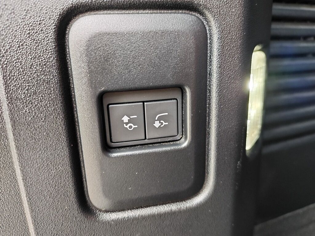 2025 Land Rover Defender 130 S Hunt Valley MD