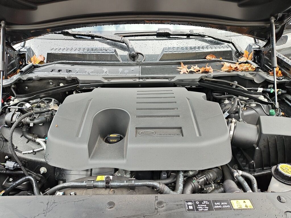 2025 Land Rover Defender 130 S Hunt Valley MD