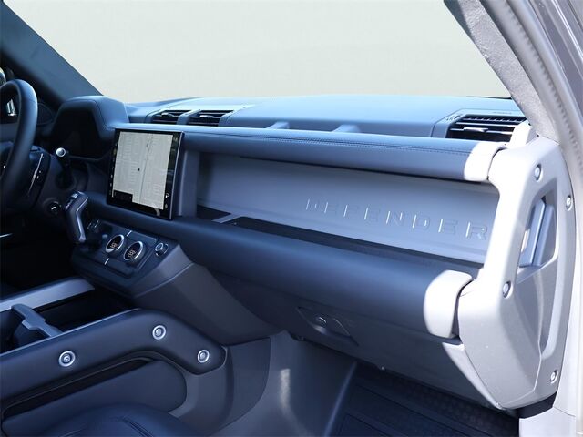 2025 Land Rover Defender 130 V8 Oshkosh WI 2025 Land Rover Defender 130 V8 Oshkosh WI