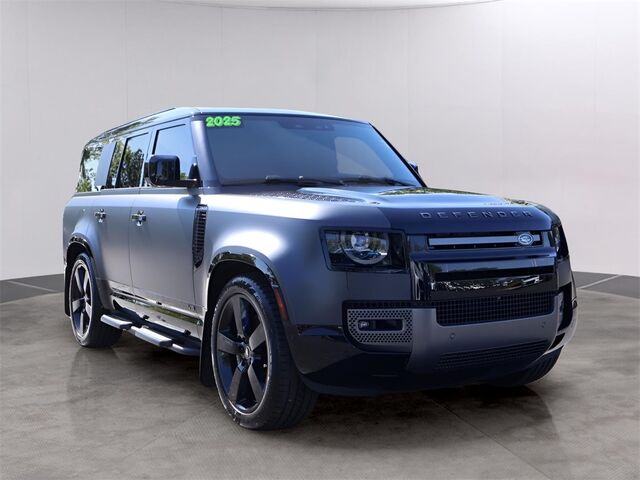 2025 Land Rover Defender 130 V8 Oshkosh WI 2025 Land Rover Defender 130 V8 Oshkosh WI
