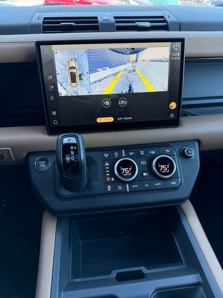 2025 Land Rover Defender 130 X-Dynamic SE Orange MA