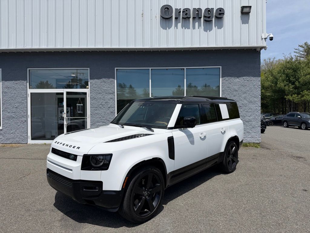2025 Land Rover Defender 130 X-Dynamic SE