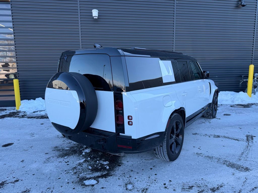2025 Land Rover Defender 130 X-Dynamic SE Orange MA