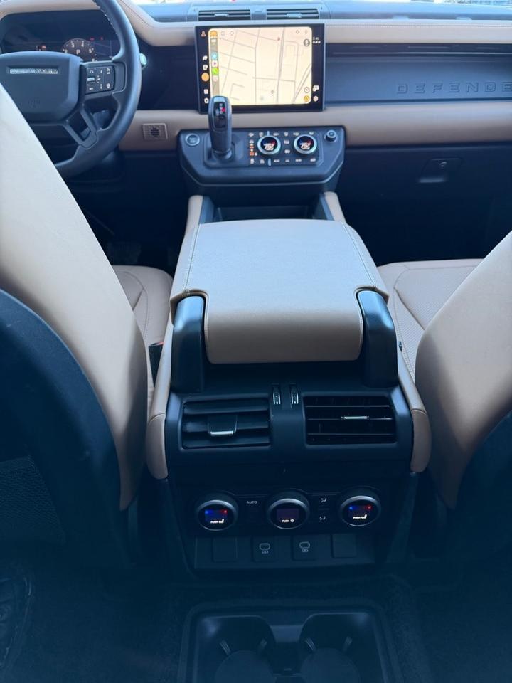 2025 Land Rover Defender 130 X-Dynamic SE Orange MA