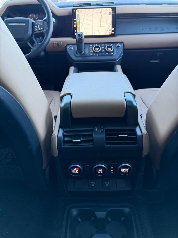 2025 Land Rover Defender 130 X-Dynamic SE Orange MA