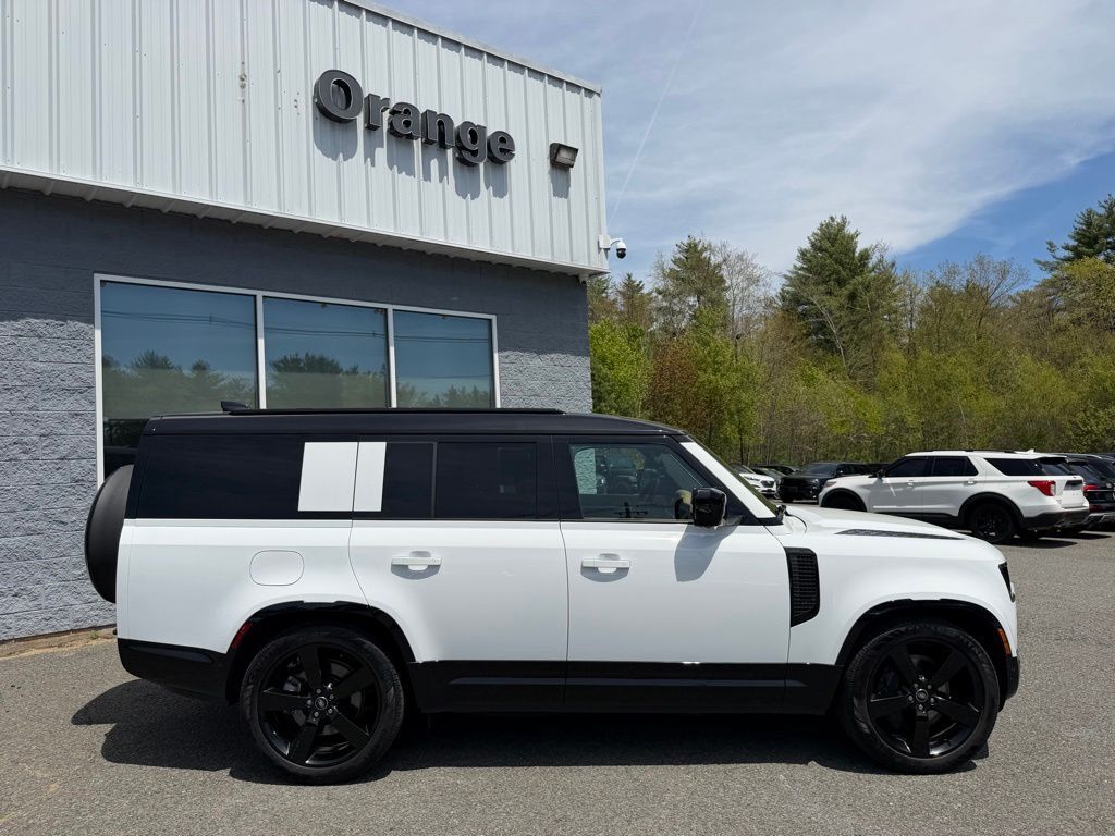 2025 Land Rover Defender 130 X-Dynamic SE Orange MA