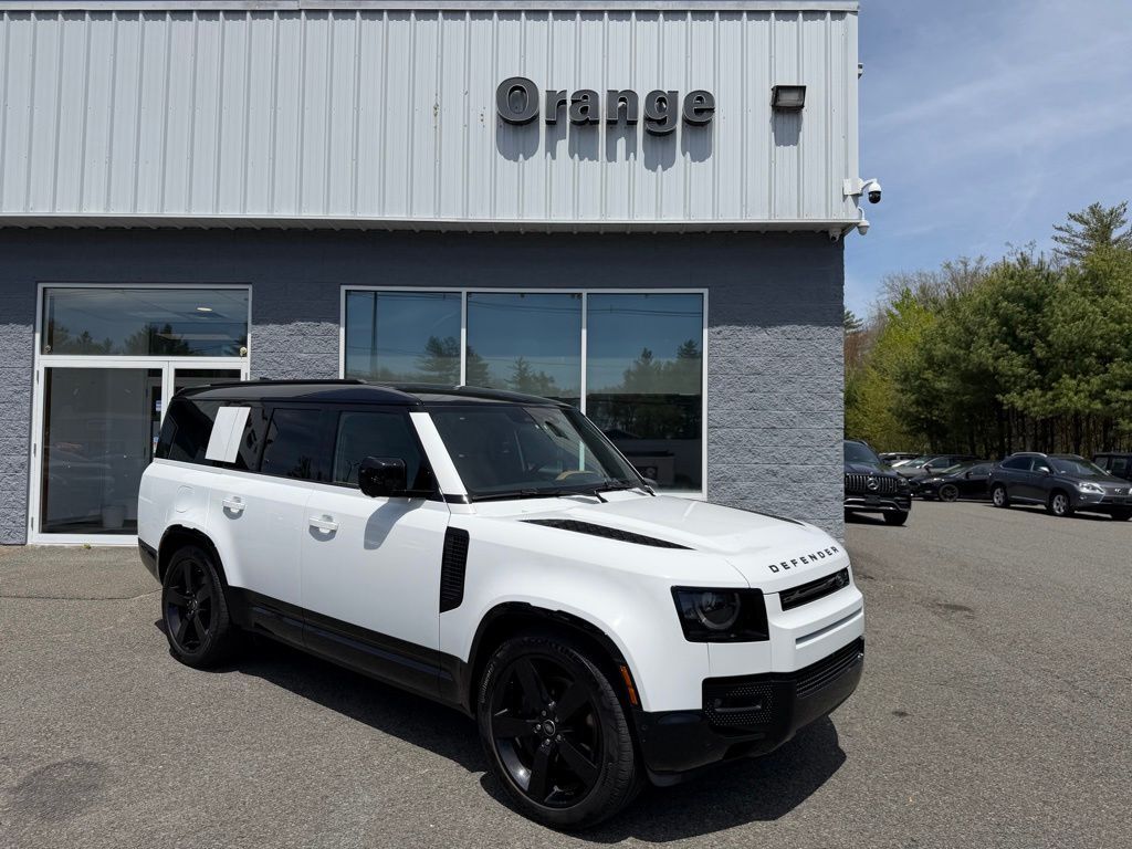 2025 Land Rover Defender 130 X-Dynamic SE Orange MA