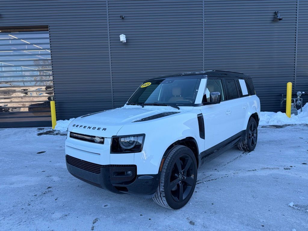 2025 Land Rover Defender 130 X-Dynamic SE