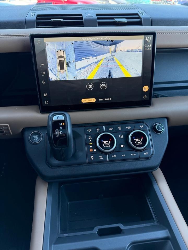 2025 Land Rover Defender 130 X-Dynamic SE Orange MA