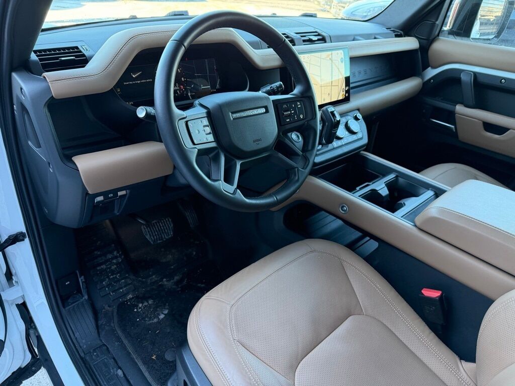 2025 Land Rover Defender 130 X-Dynamic SE Orange MA