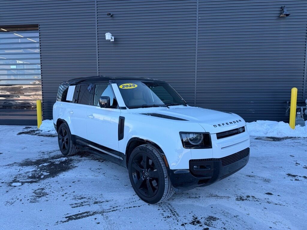 2025 Land Rover Defender 130 X-Dynamic SE Orange MA