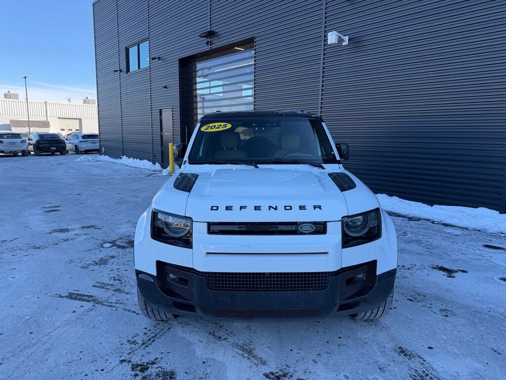 2025 Land Rover Defender 130 X-Dynamic SE Orange MA
