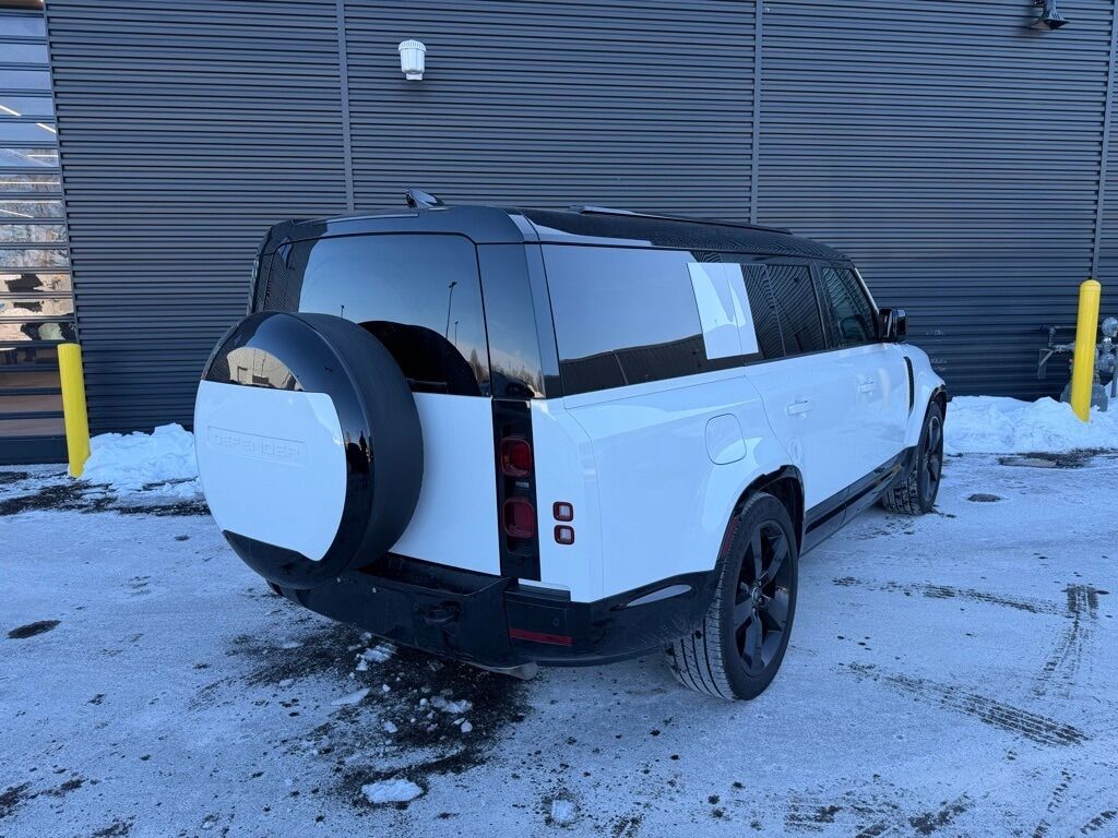 2025 Land Rover Defender 130 X-Dynamic SE Orange MA