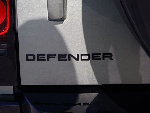 2025 Land Rover Defender 130 X-Dynamic SE Oshkosh WI