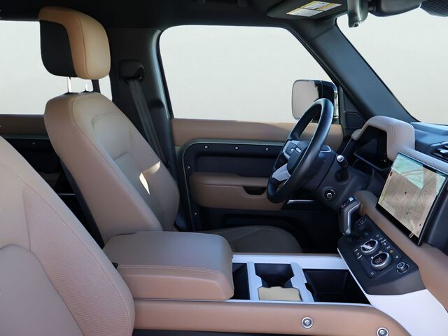 2025 Land Rover Defender 130 X-Dynamic SE Oshkosh WI