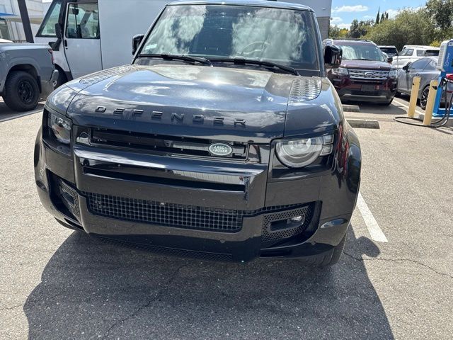 2025 Land Rover Defender 130 X-Dynamic SE