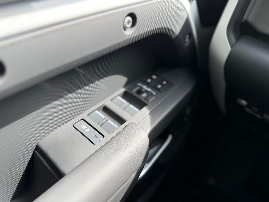 2025 Land Rover Defender 130 X-Dynamic SE Tucson AZ
