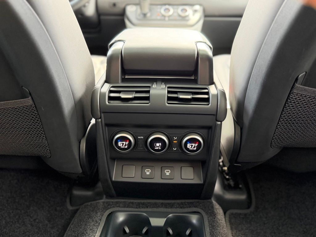 2025 Land Rover Defender 130 X-Dynamic SE Tucson AZ