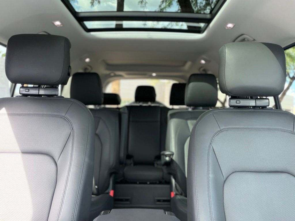 2025 Land Rover Defender 130 X-Dynamic SE Tucson AZ