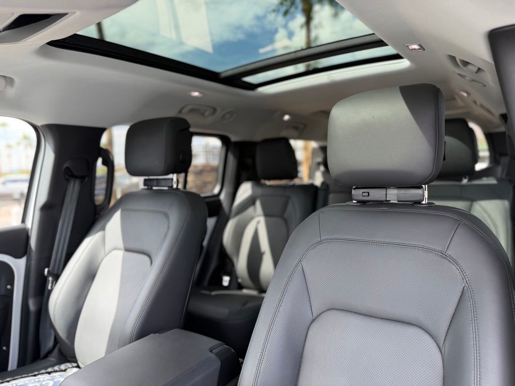 2025 Land Rover Defender 130 X-Dynamic SE Tucson AZ
