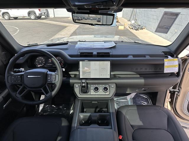 2025 Land Rover Defender 90 P400 X-Dynamic SE Tucson AZ