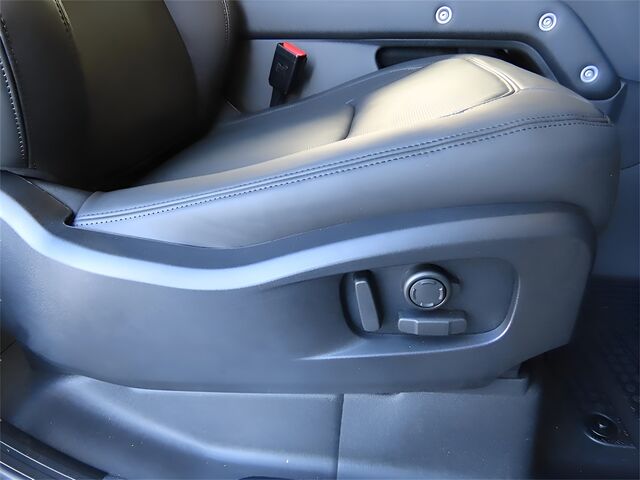 2025 Land Rover Defender 90 S Oshkosh WI 2025 Land Rover Defender 90 S Oshkosh WI