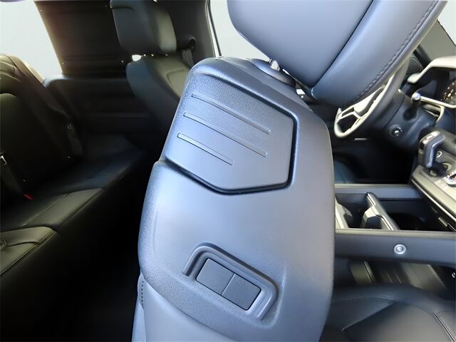 2025 Land Rover Defender 90 S Oshkosh WI 2025 Land Rover Defender 90 S Oshkosh WI