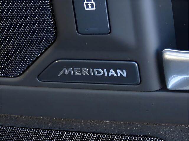 2025 Land Rover Defender 90 S Oshkosh WI 2025 Land Rover Defender 90 S Oshkosh WI