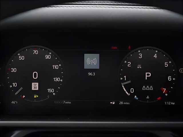 2025 Land Rover Defender 90 X-Dynamic SE Oshkosh WI