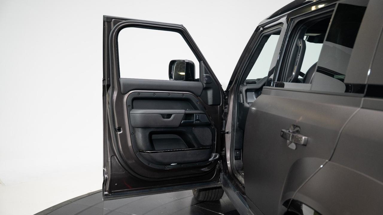 2025 Land Rover Defender OCTA Franklin TN
