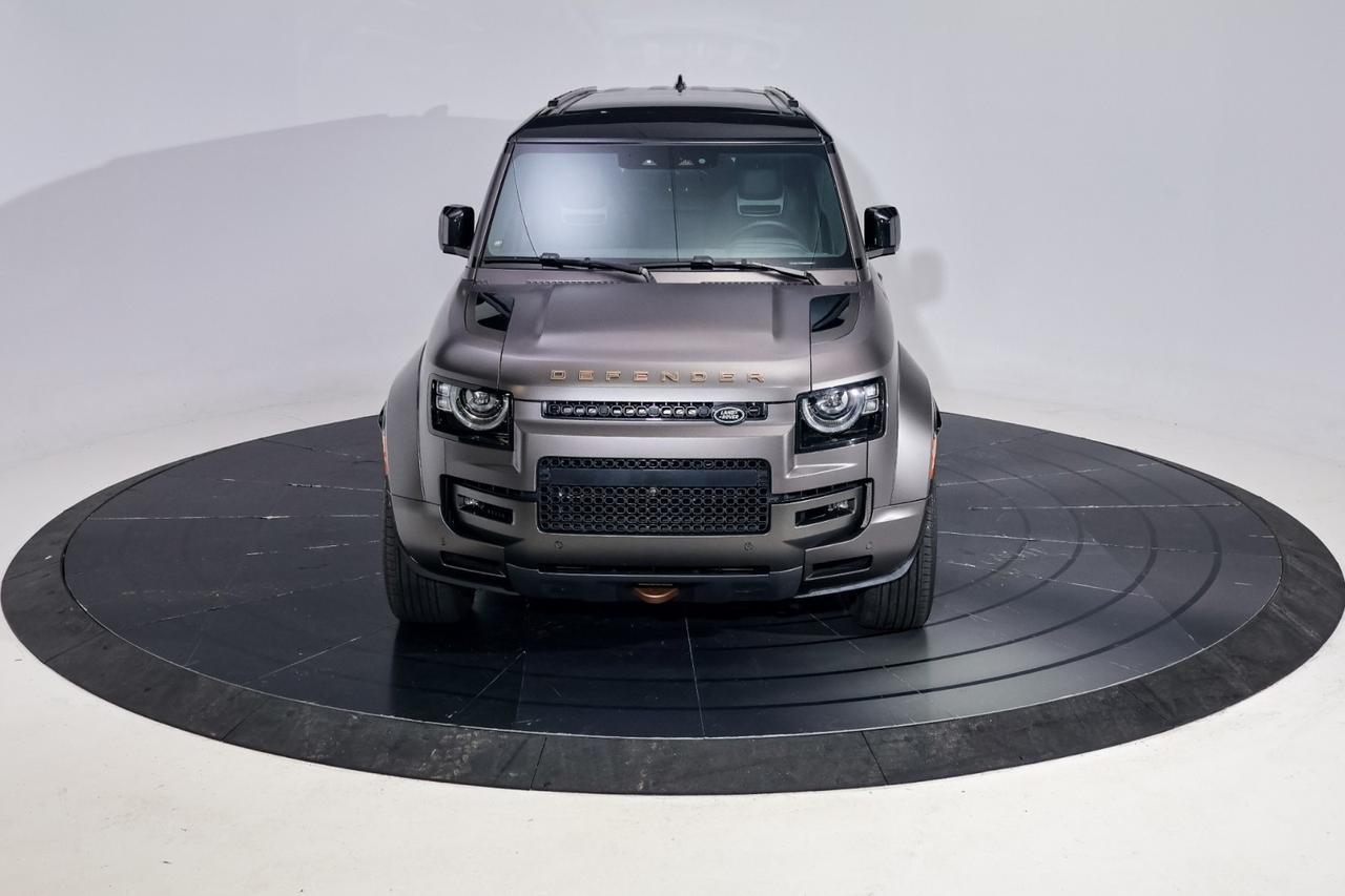 2025 Land Rover Defender OCTA