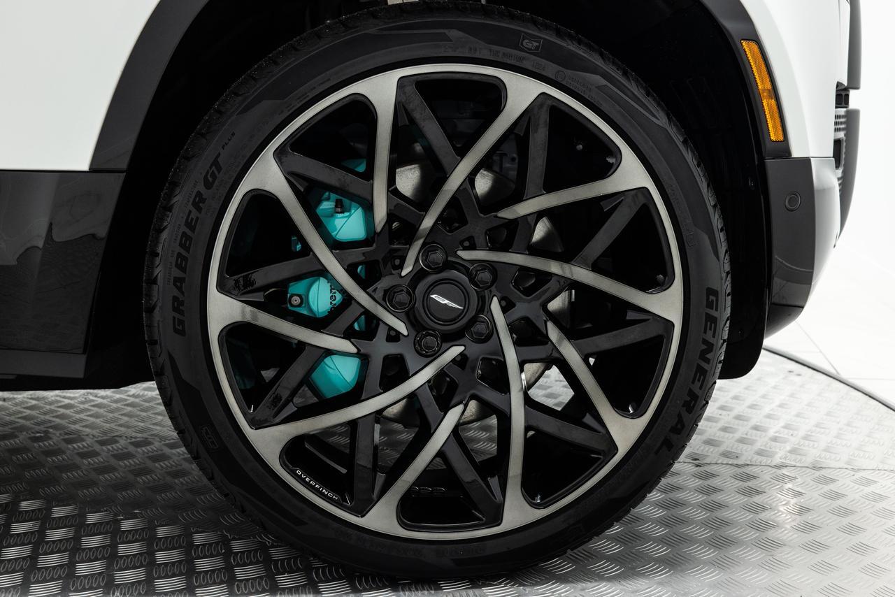 2025 Land Rover Defender V8 - Photo 16