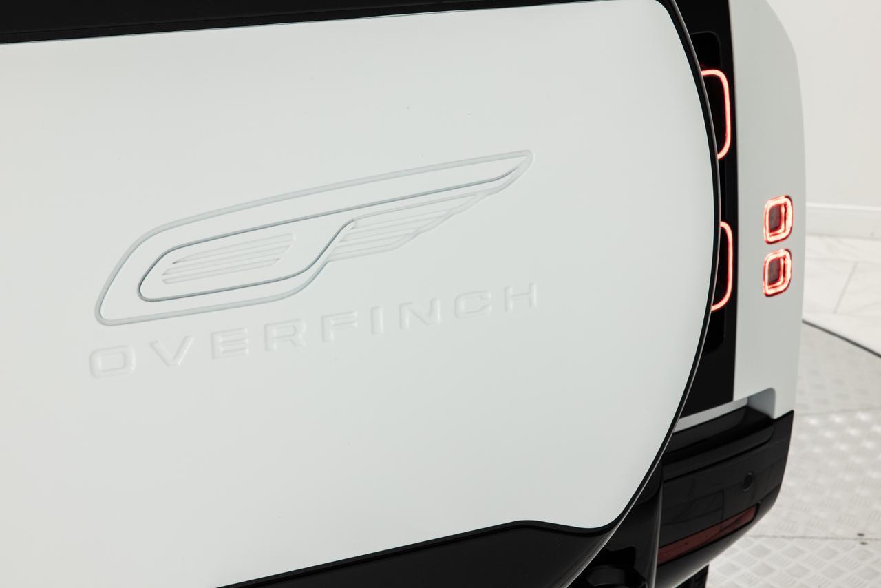 2025 Land Rover Defender V8 - Photo 20