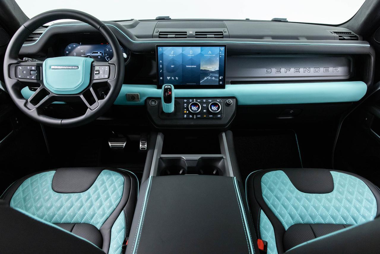 2025 Land Rover Defender V8 - Photo 38
